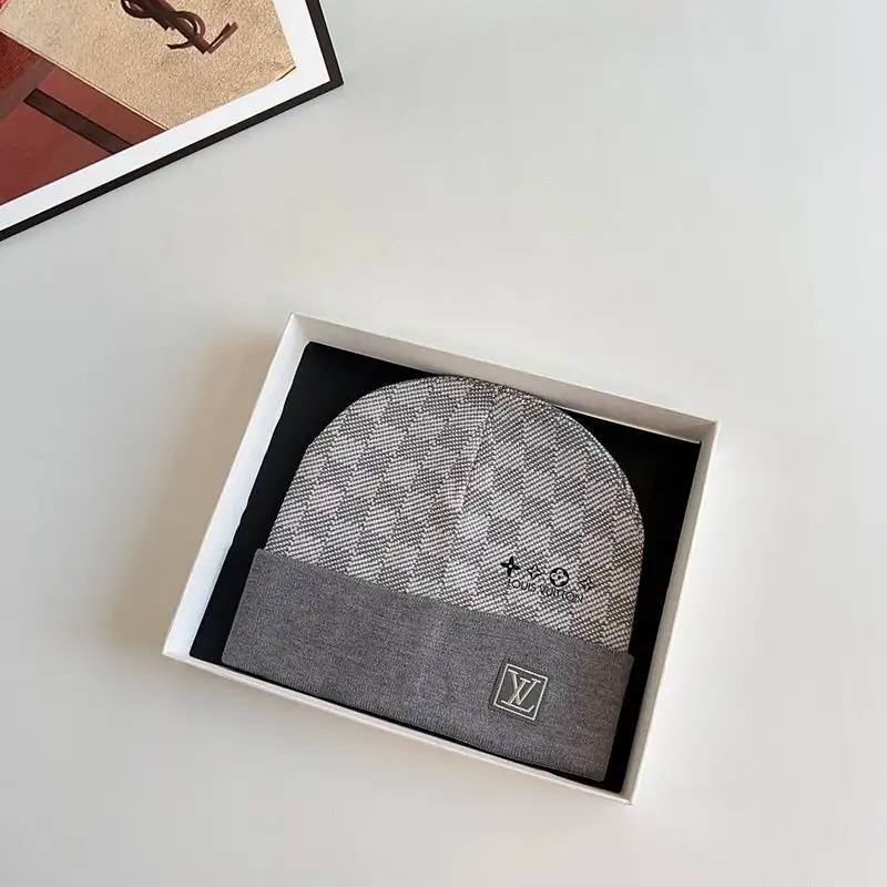 LV hat 19 (1)